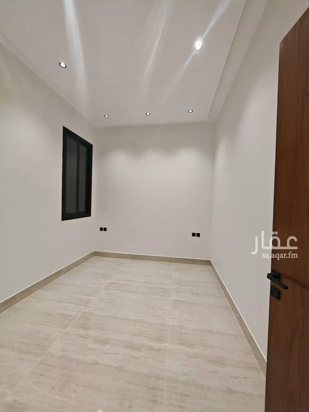 4 bedroom floor in Dhahrat Namar 18