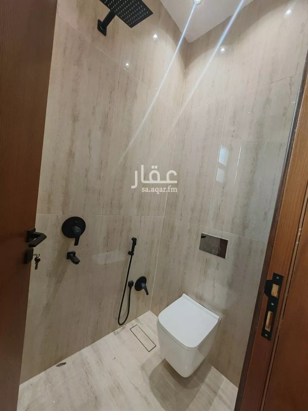 4 bedroom floor in Dhahrat Namar 6