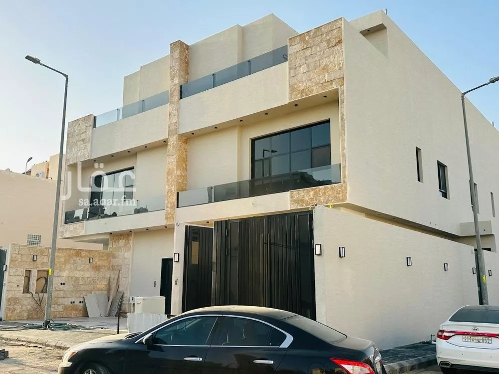 4 bedroom floor in Qurtubah 11