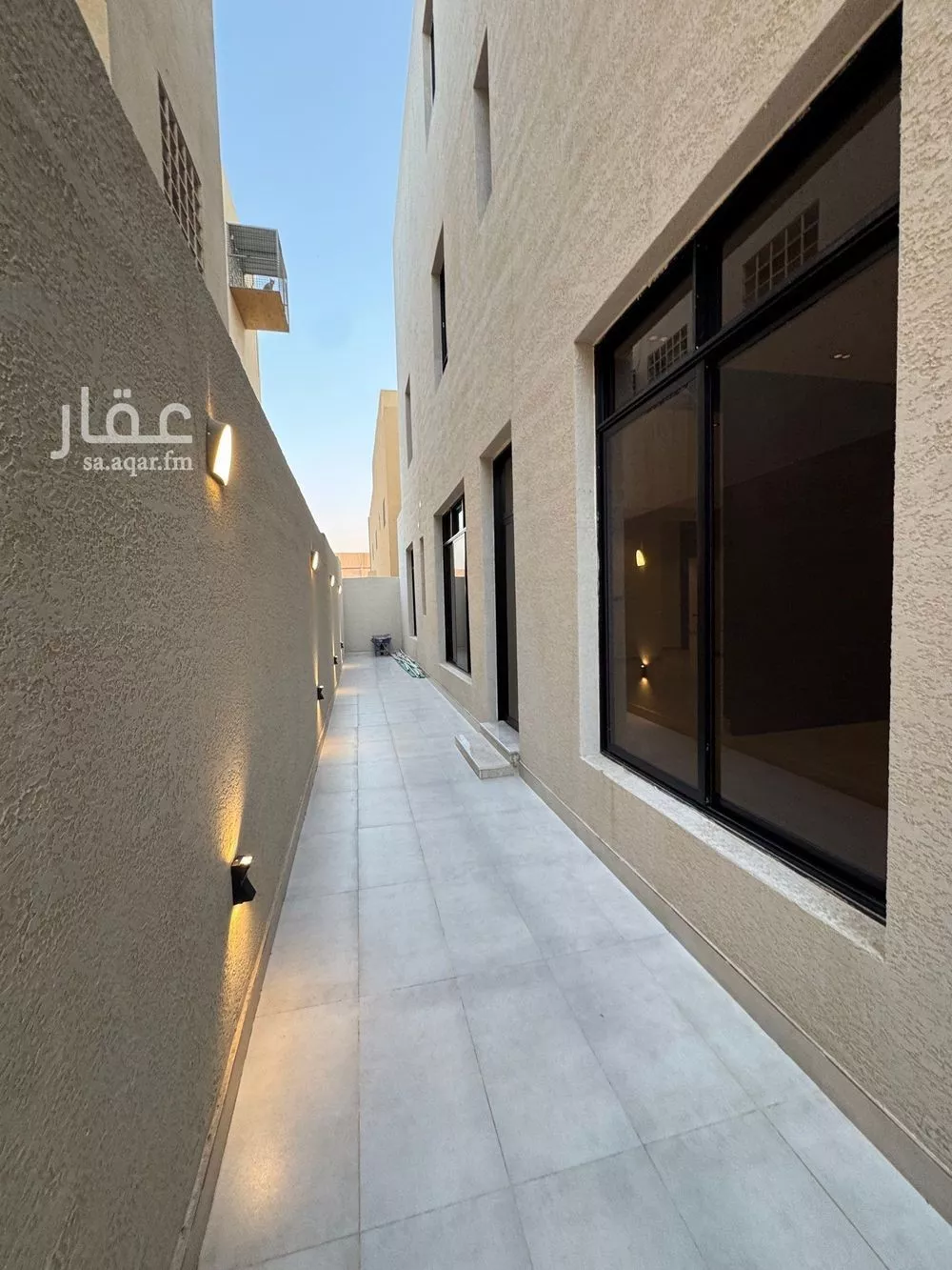 5 bedroom floor in Al Khaleej 6