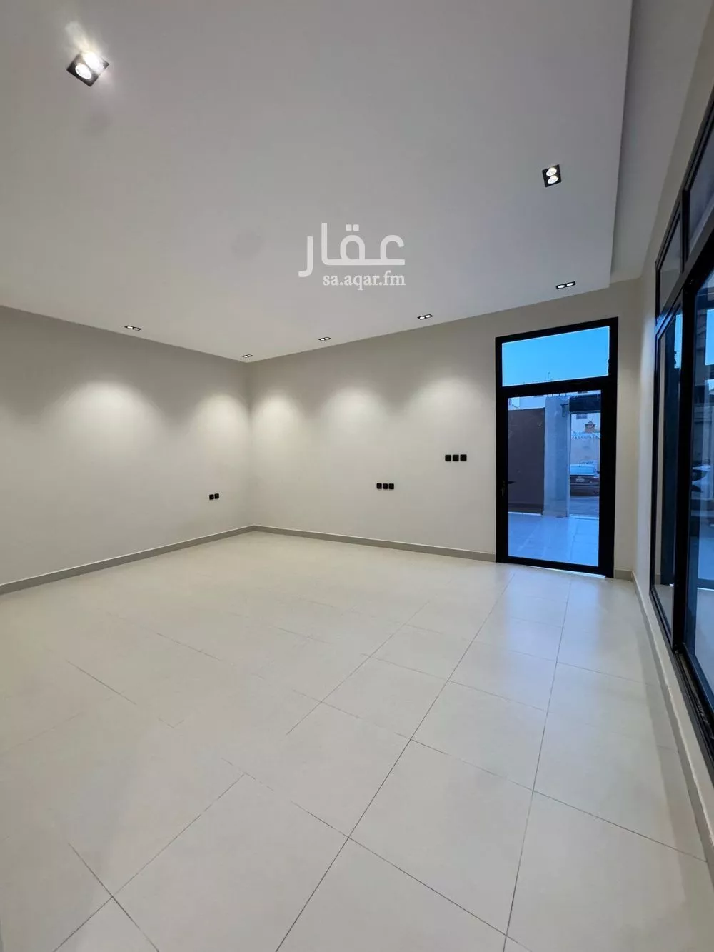 5 bedroom floor in Al Khaleej 8