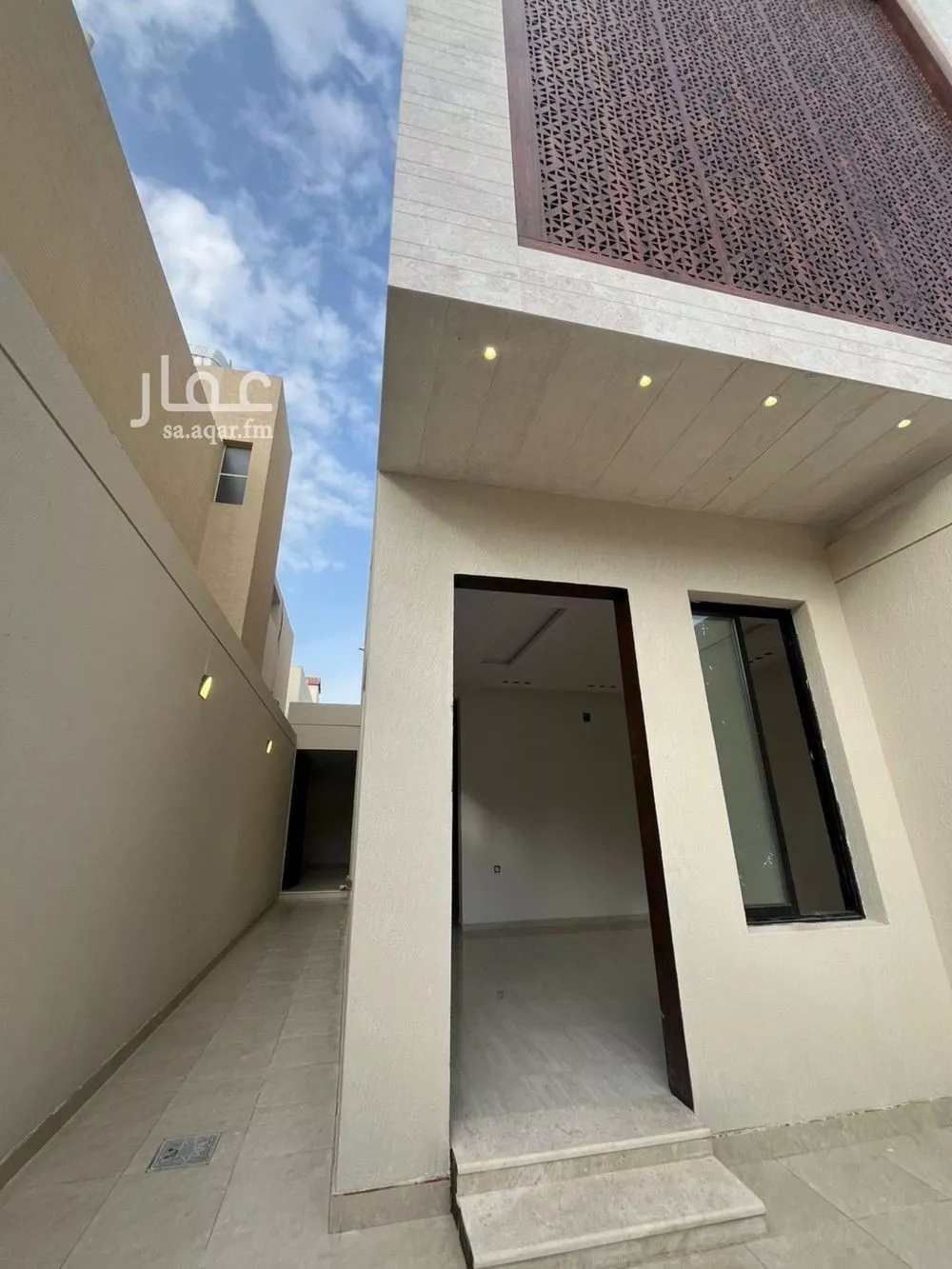 3 bedroom floor in Al Hazm 7