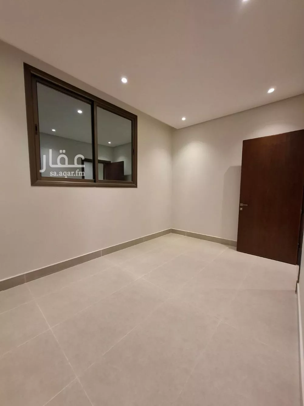 دور 4 غرف في السويدي الغربي 15