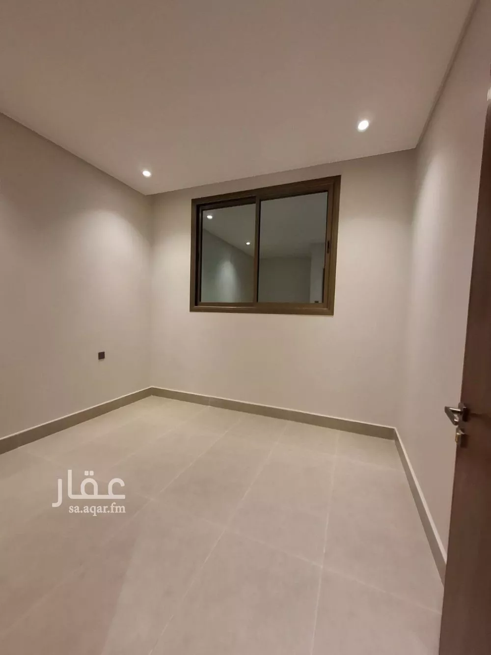 دور 4 غرف في السويدي الغربي 17