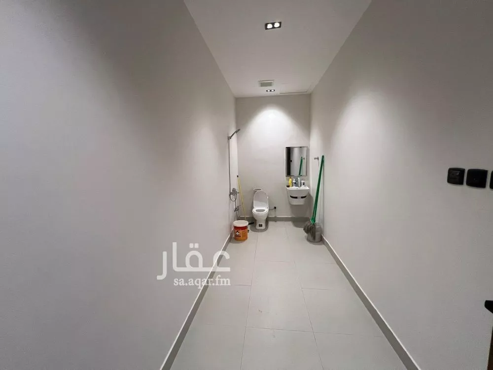 5 bedroom floor in Al Khaleej 12