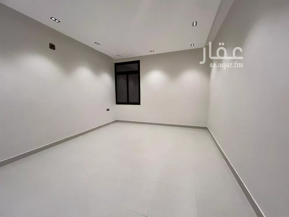 5 bedroom floor in Al Khaleej 13