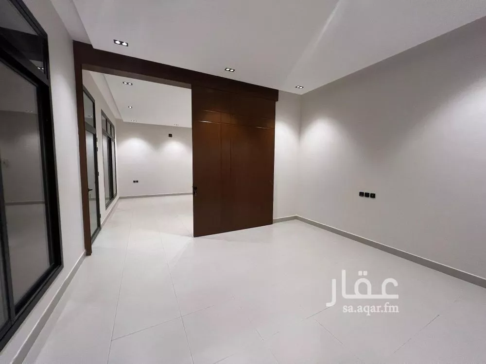 5 bedroom floor in Al Khaleej 7