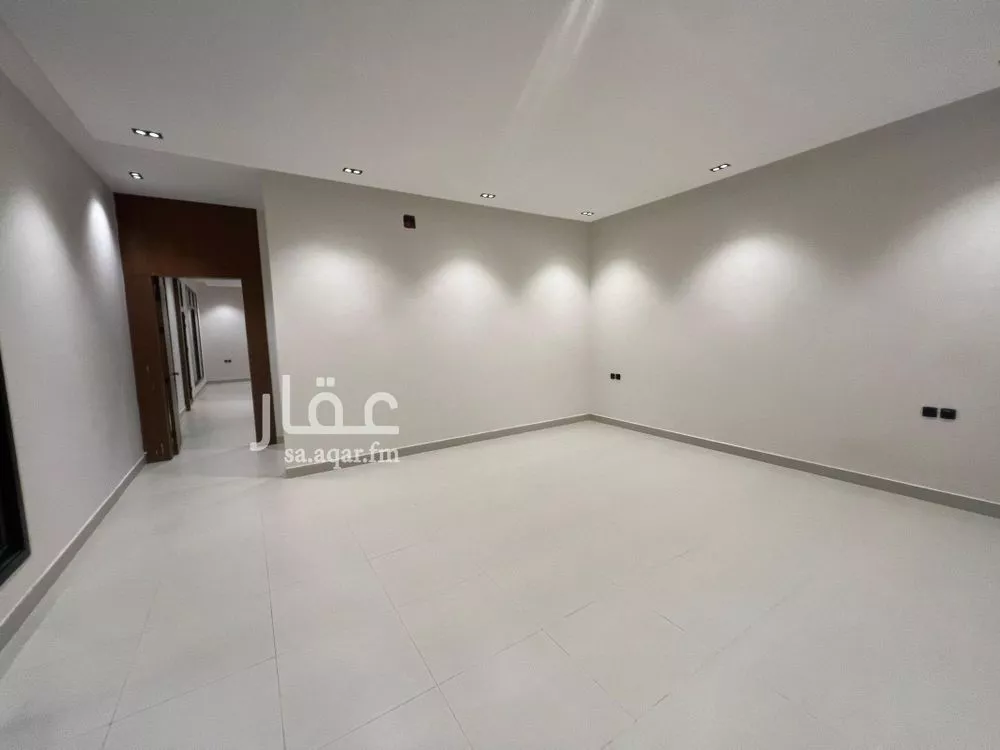 5 bedroom floor in Al Khaleej 10