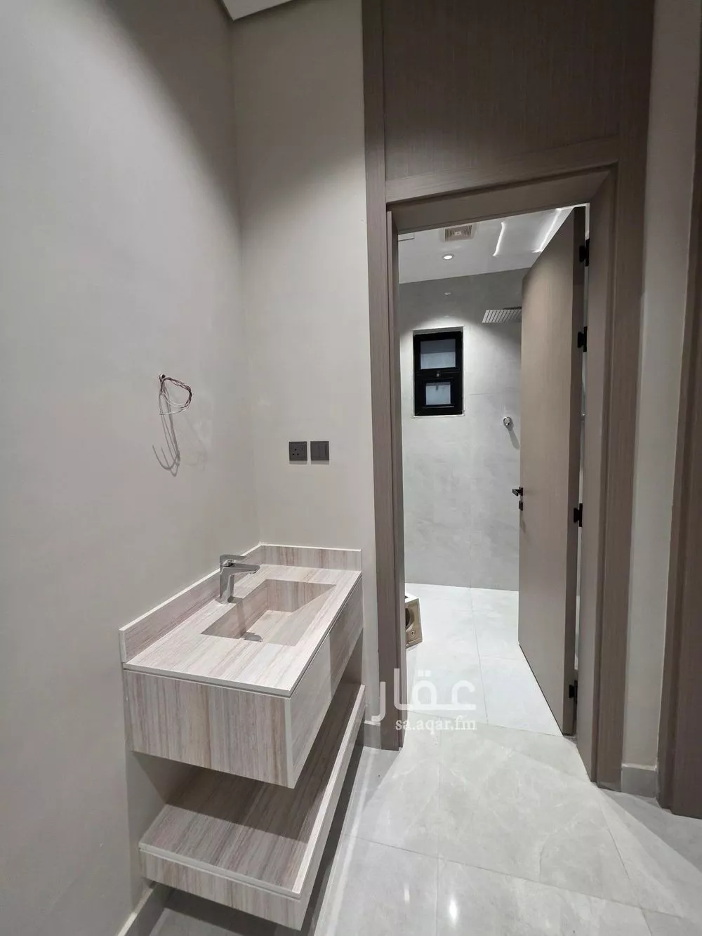 5 bedroom floor in Al Maizilah 17