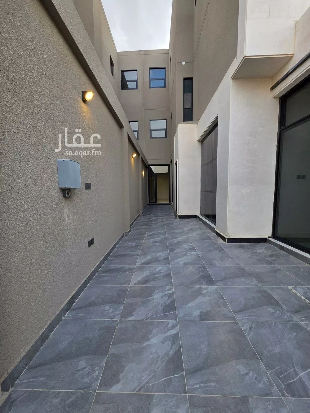 5 bedroom floor in Al Maizilah 4