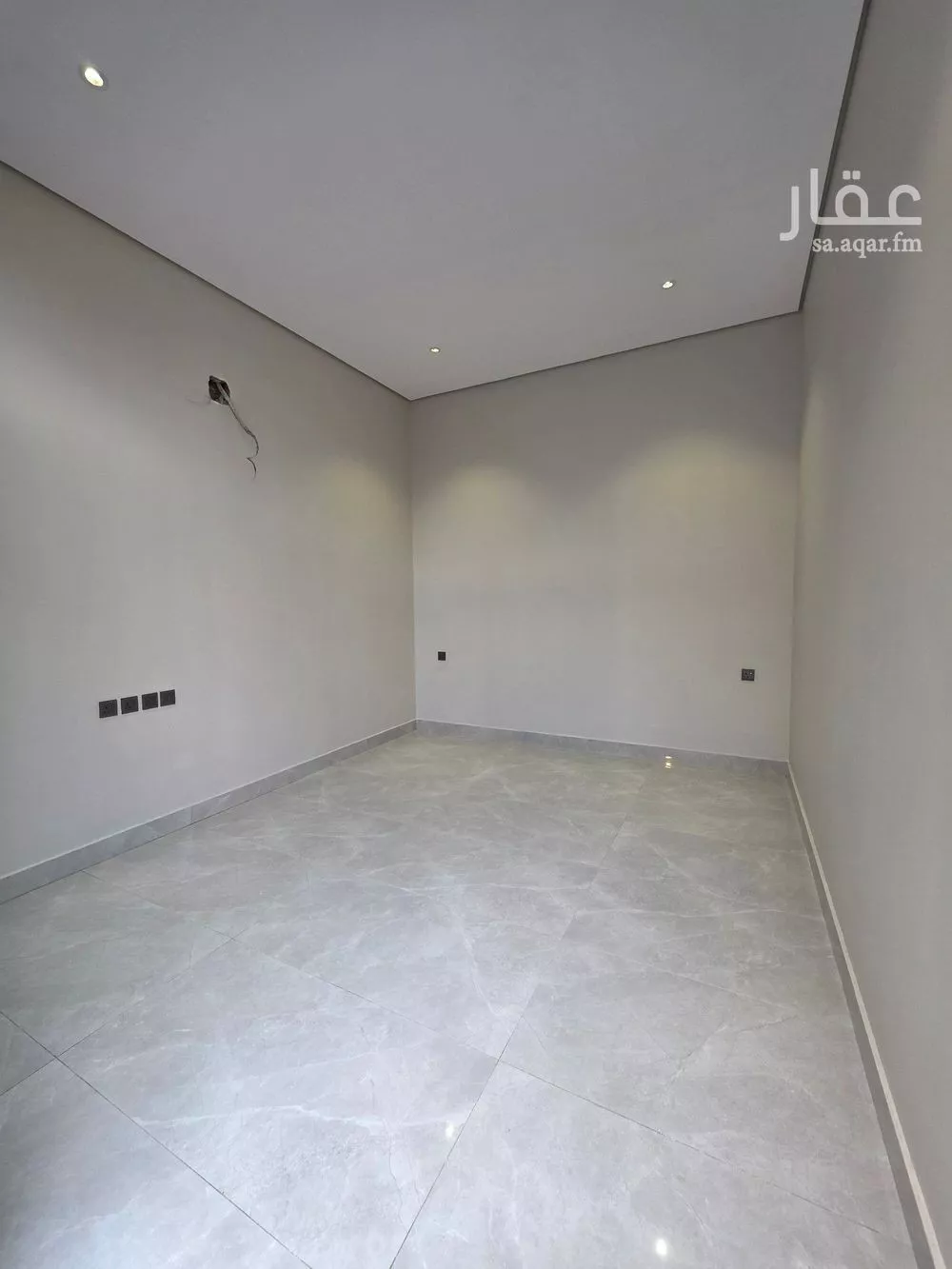 5 bedroom floor in Al Maizilah 5