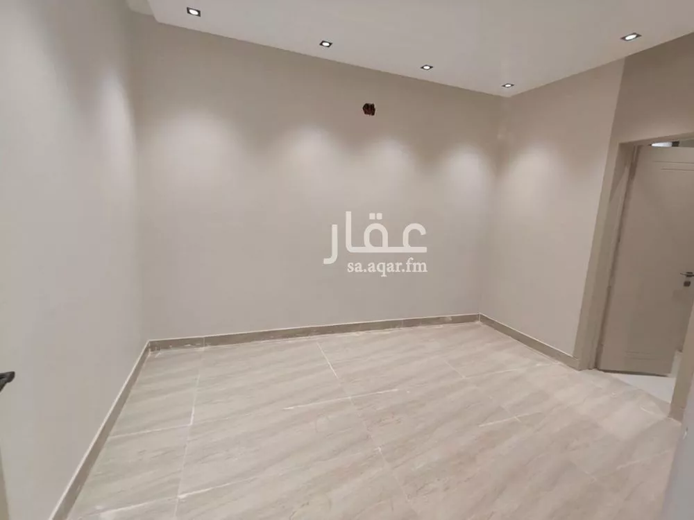 4 bedroom floor in Badr 9