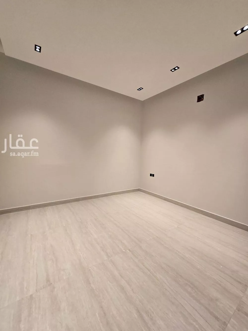 3 bedroom floor in Al Quds 7