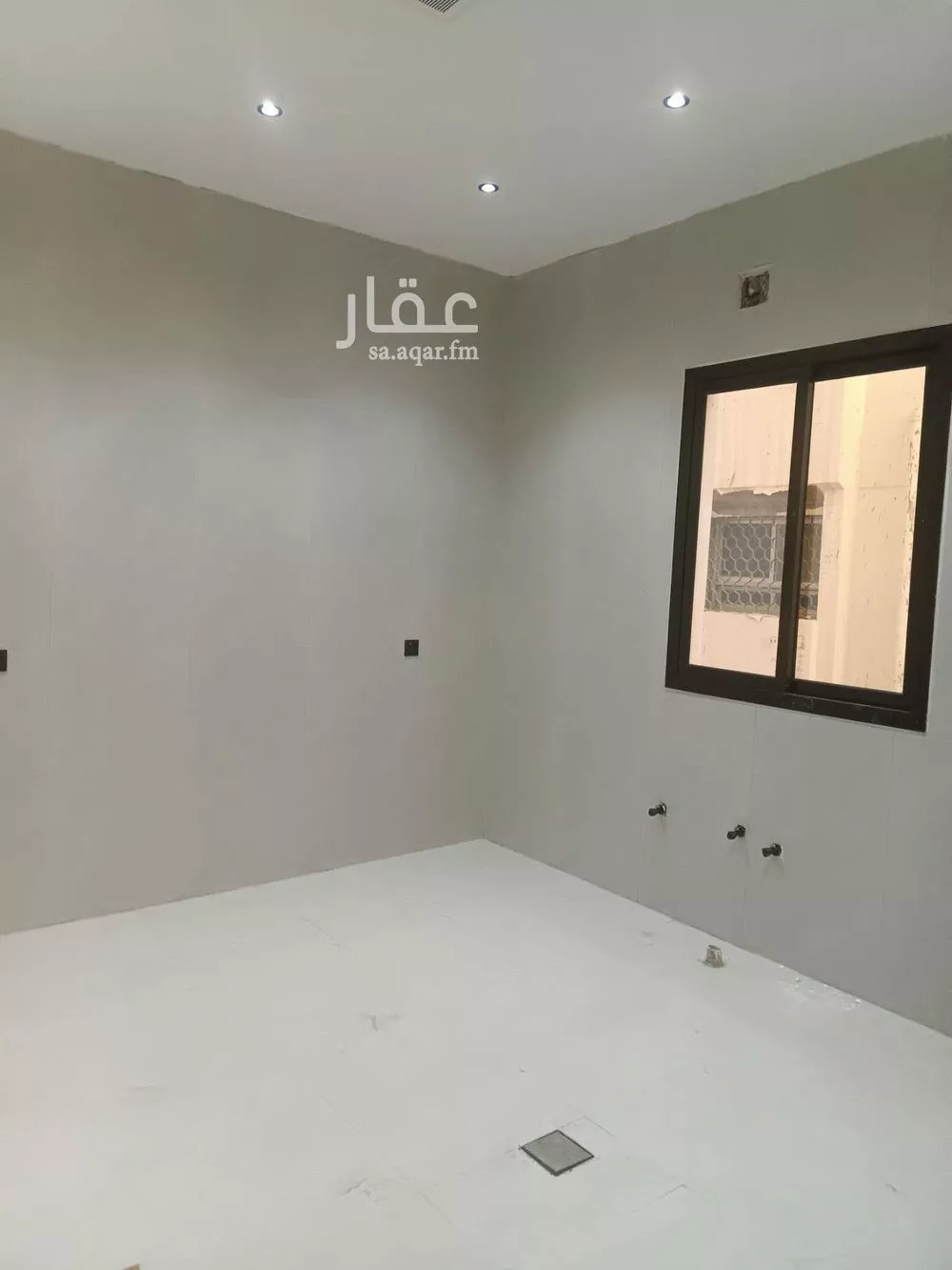 3 bedroom floor in As Suwaidi 7
