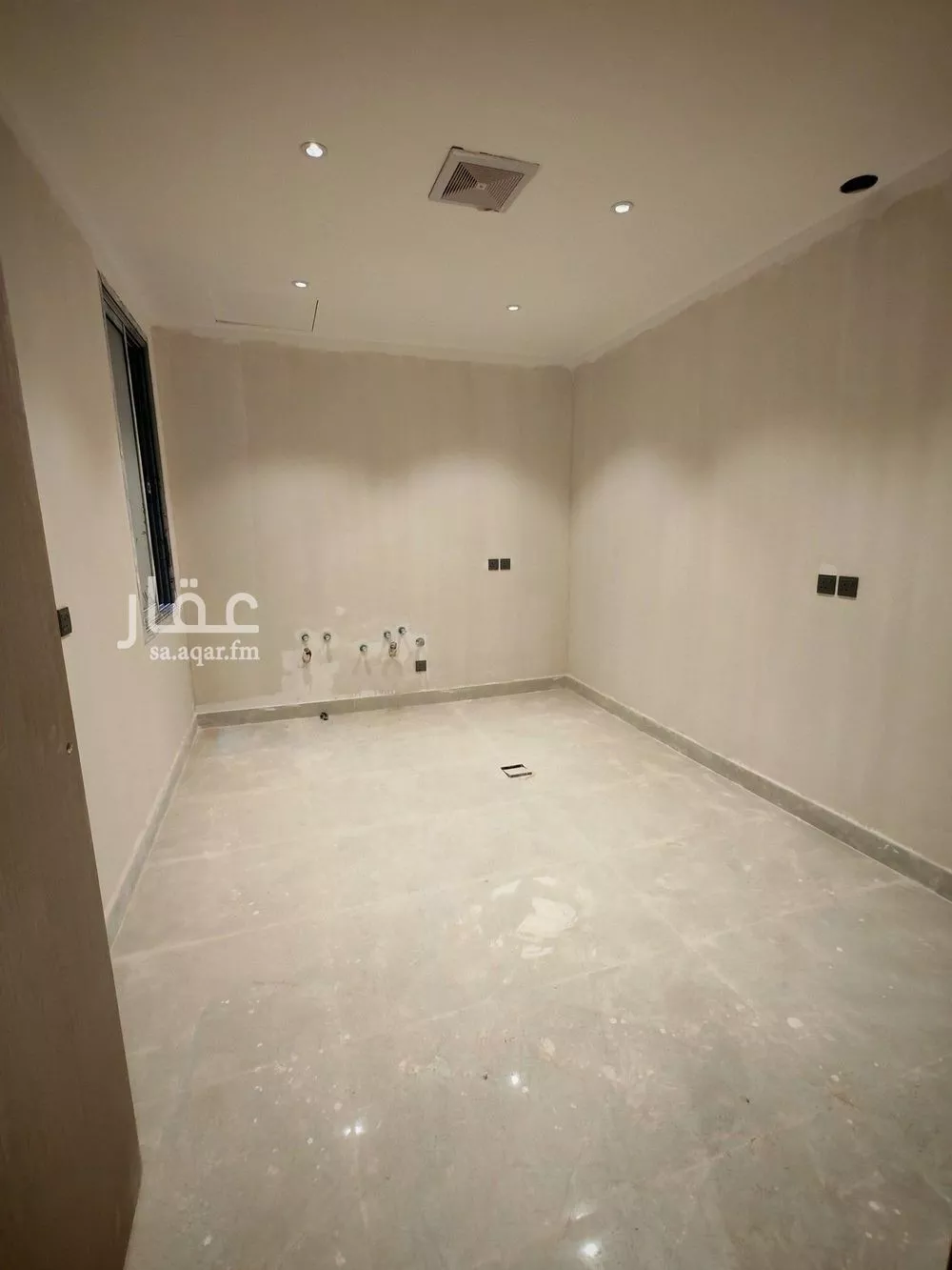 5 bedroom floor in Al Maizilah 9