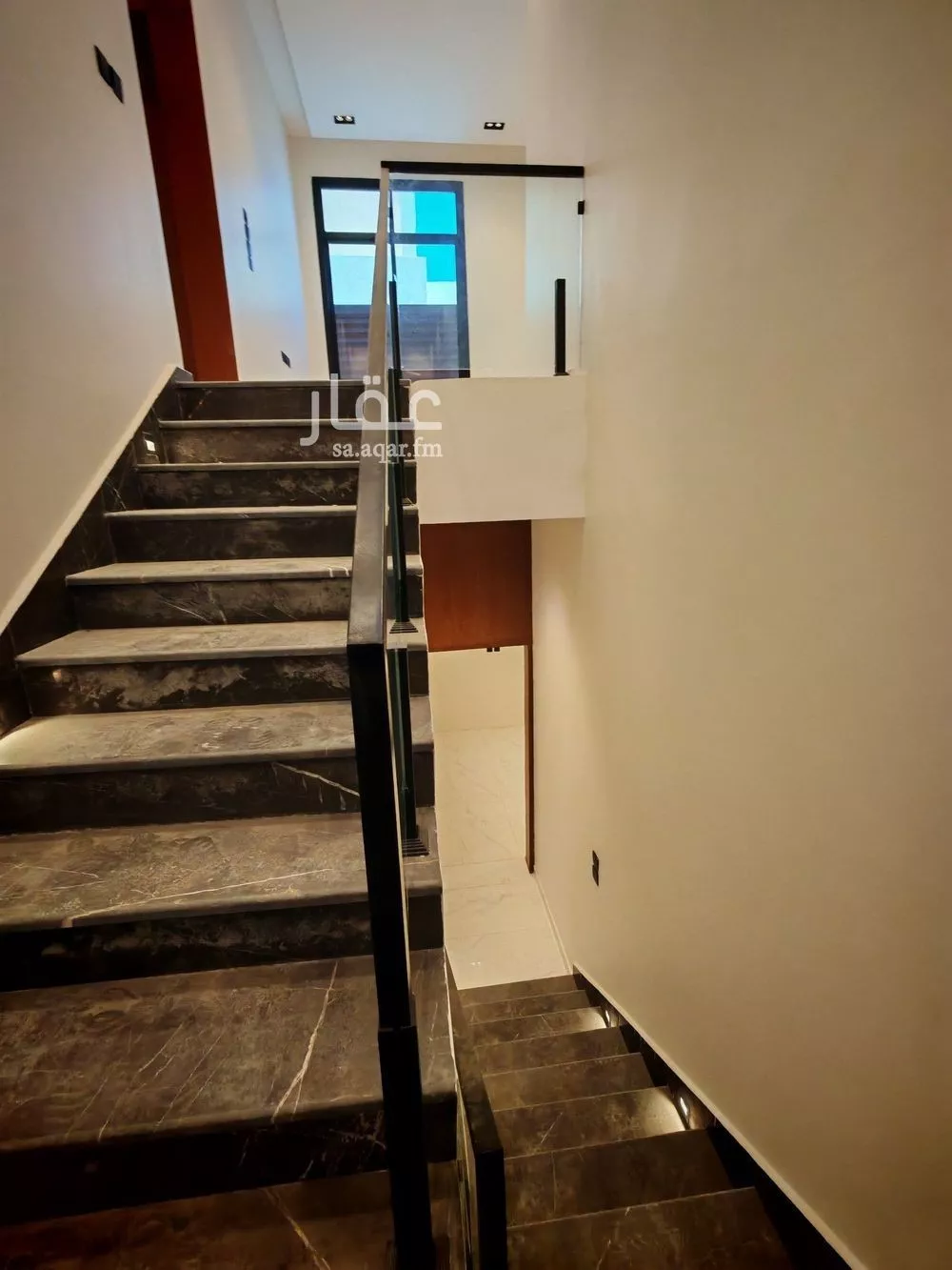5 bedroom floor in Al Khaleej 13