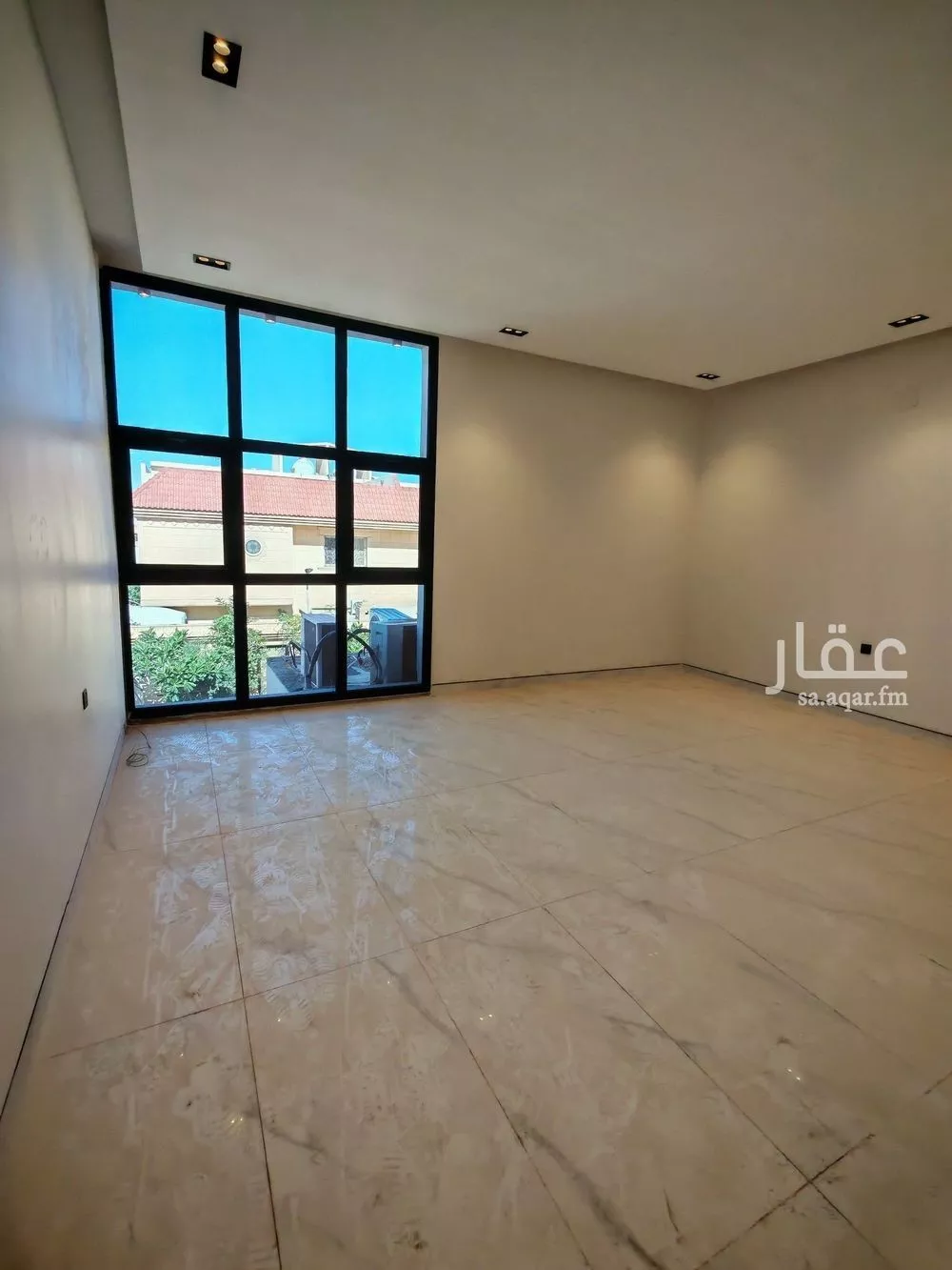 5 bedroom floor in Al Khaleej 15