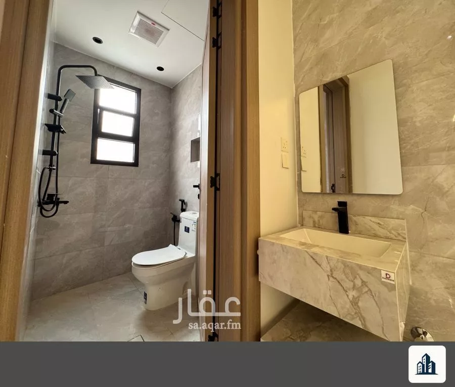 4 bedroom floor in Al Janadriyah 11