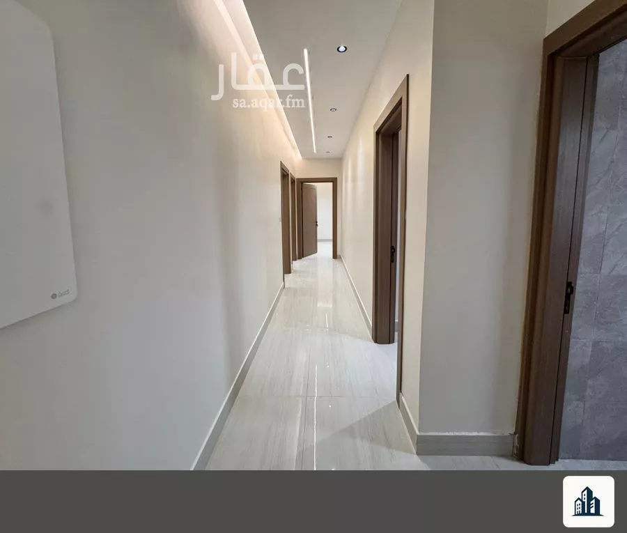4 bedroom floor in Al Janadriyah 14