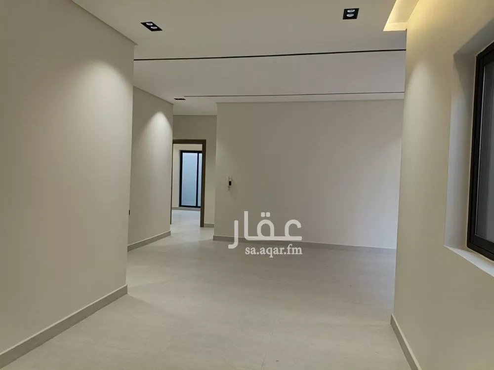 3 bedroom floor in As Suwaidi 7