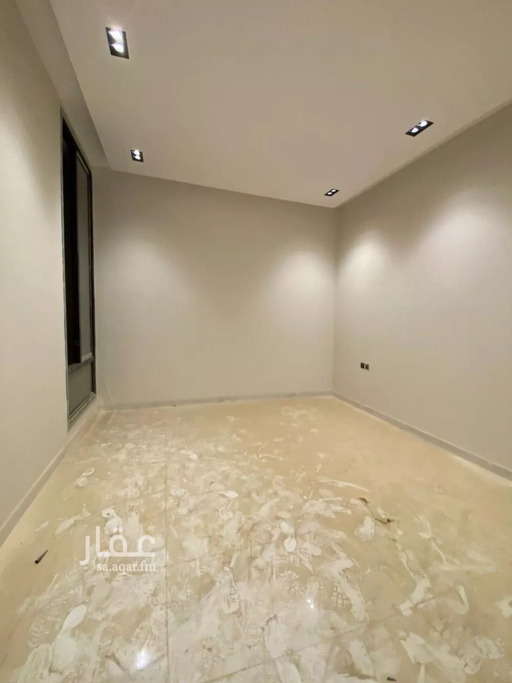 5 bedroom floor in Al Khaleej 11