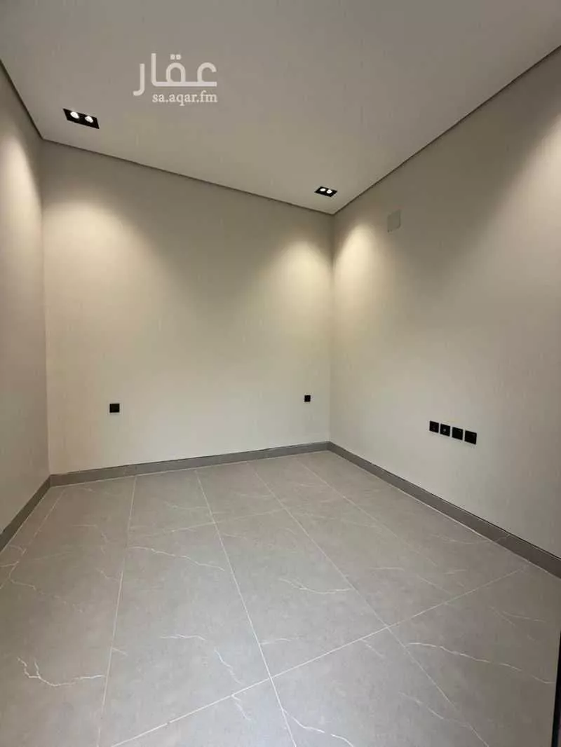 4 bedroom floor in Ishbiliyah 13