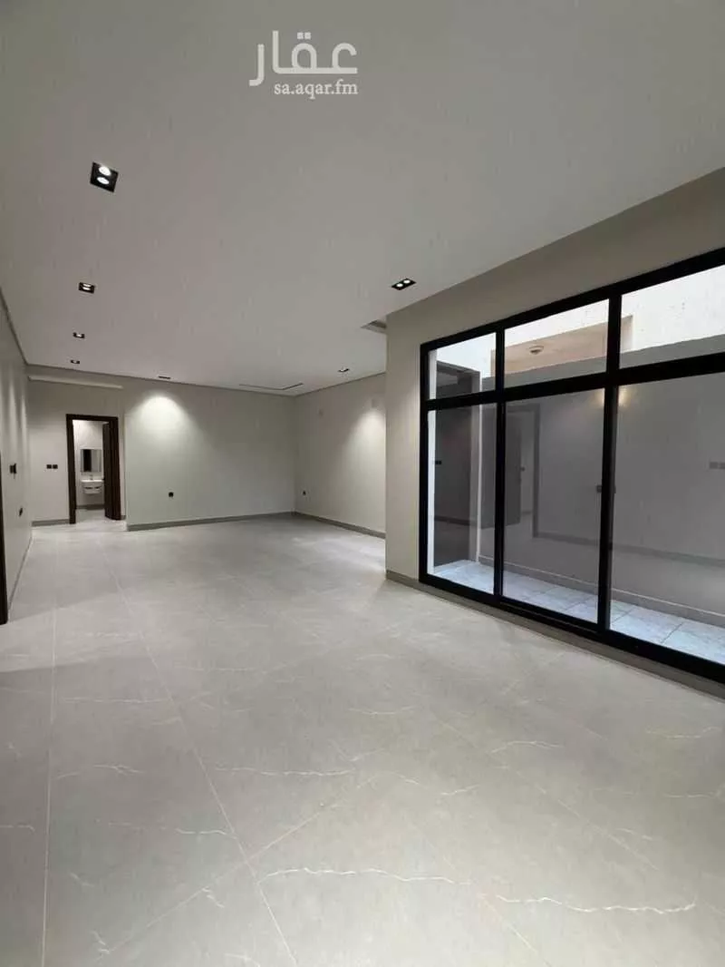 4 bedroom floor in Ishbiliyah 8
