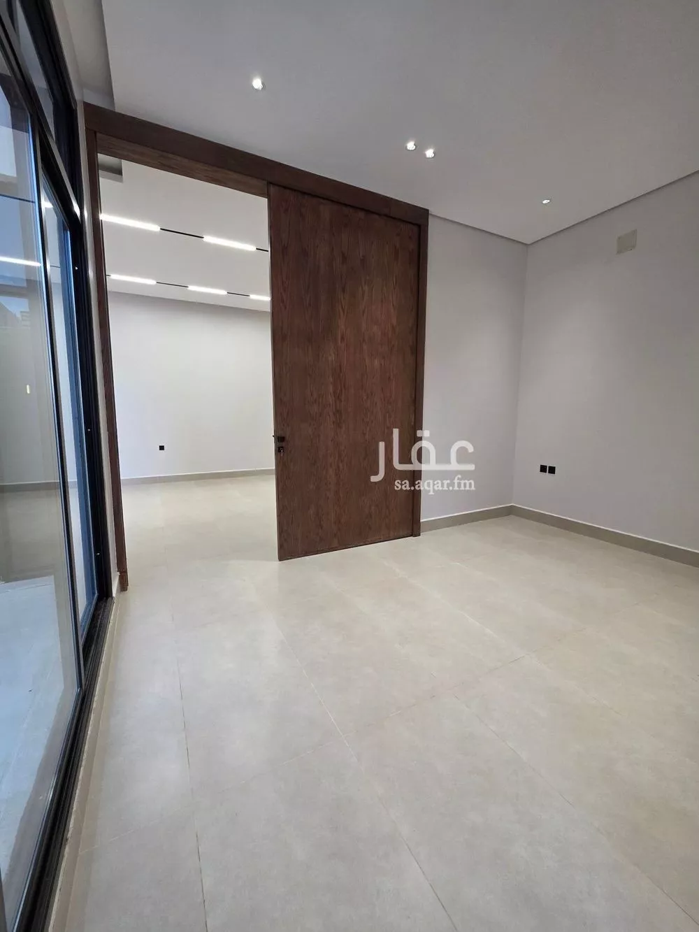 دور 6 غرف في الرمال 15