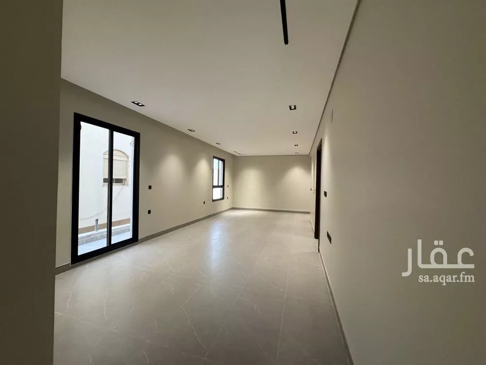 4 bedroom floor in Ishbiliyah 12