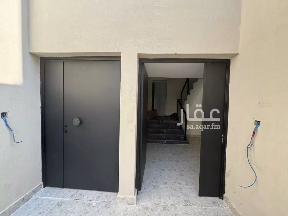 4 bedroom floor in Ishbiliyah 4