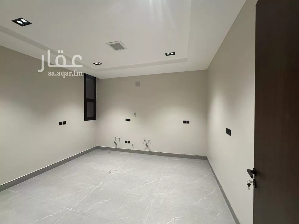 4 bedroom floor in Ishbiliyah 8
