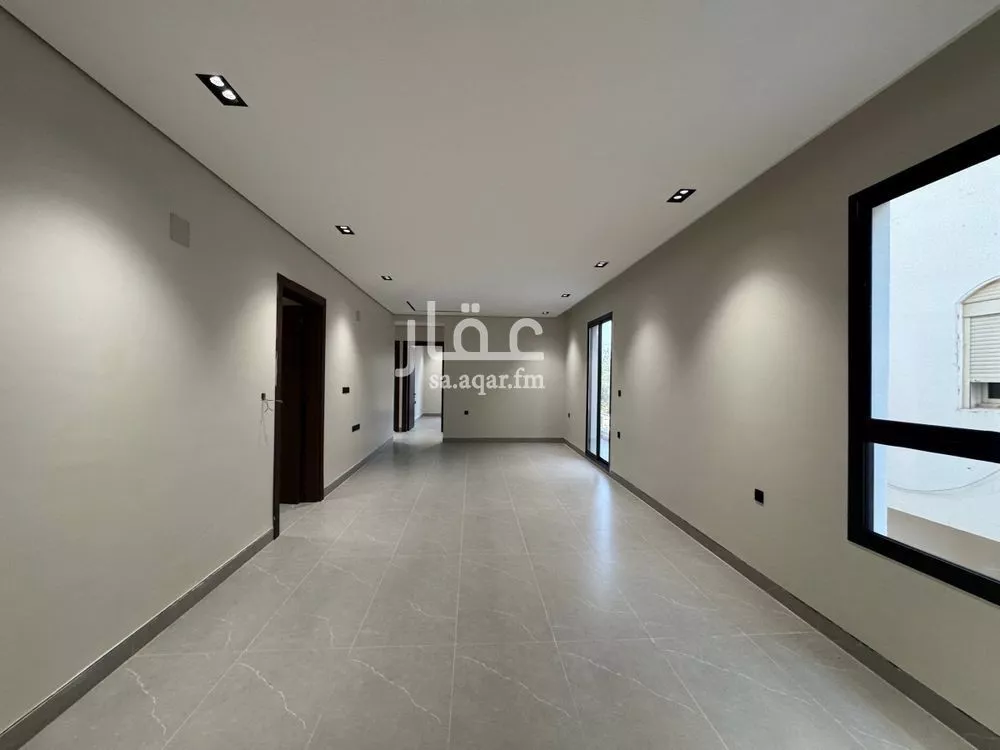 4 bedroom floor in Ishbiliyah 10