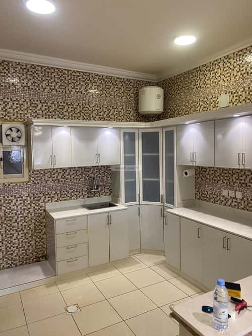 1 bedroom apartment in Al Qairawan 4