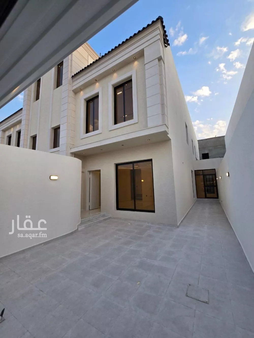 3 bedroom floor in Okaz 3