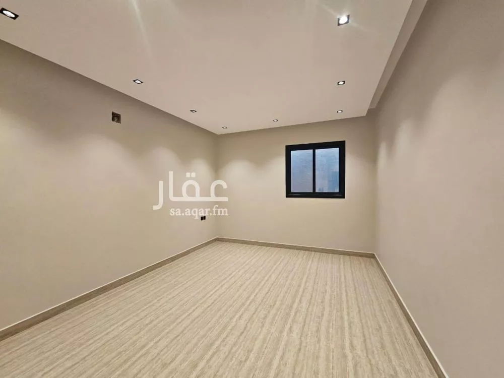 3 bedroom floor in Al Aridh 13