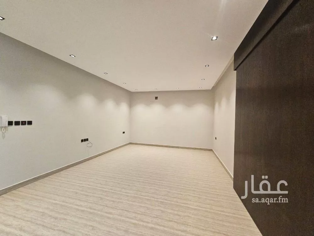 3 bedroom floor in Al Aridh 3