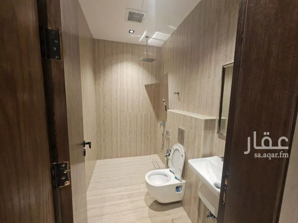 3 bedroom floor in Al Aridh 4