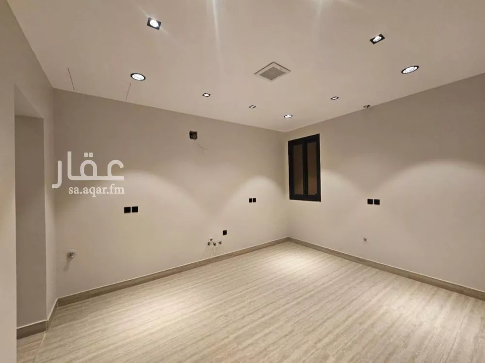 3 bedroom floor in Al Aridh 8