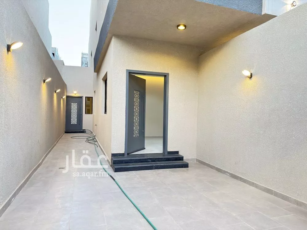 3 bedroom floor in Dahiat Namar 9