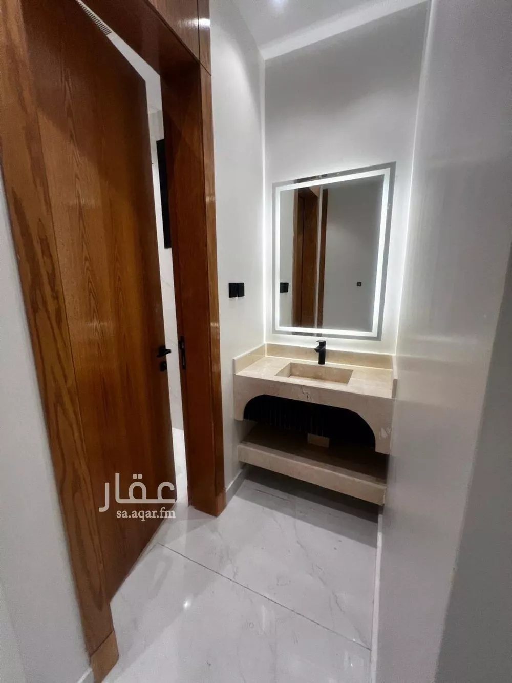 5 bedroom floor in Taibah 16