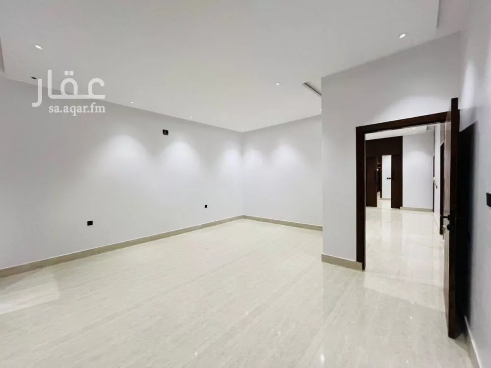 4 bedroom floor in Tuwaiq 13