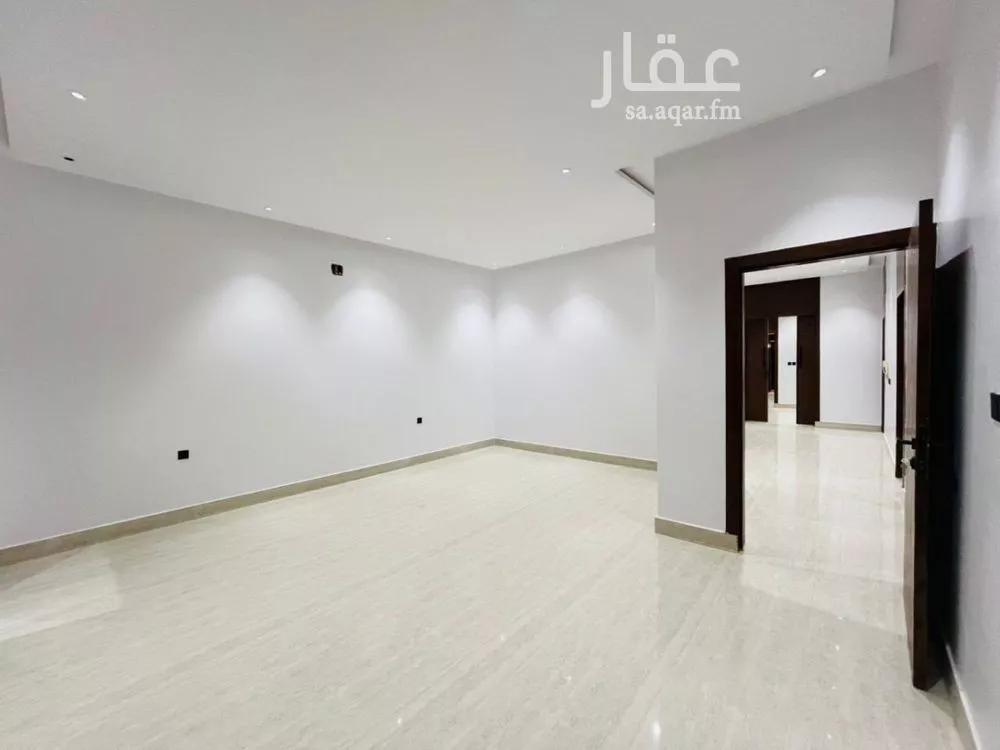 4 bedroom floor in Tuwaiq 6