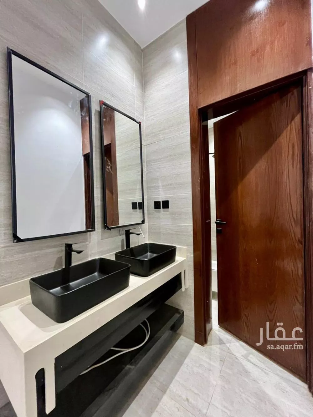 4 bedroom floor in Tuwaiq 8