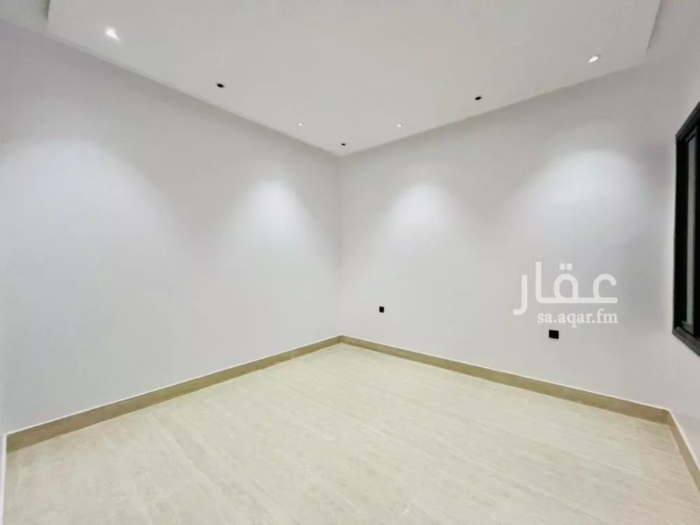 4 bedroom floor in Tuwaiq 9