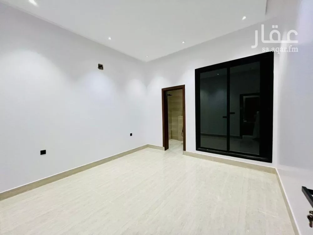 4 bedroom floor in Tuwaiq 10