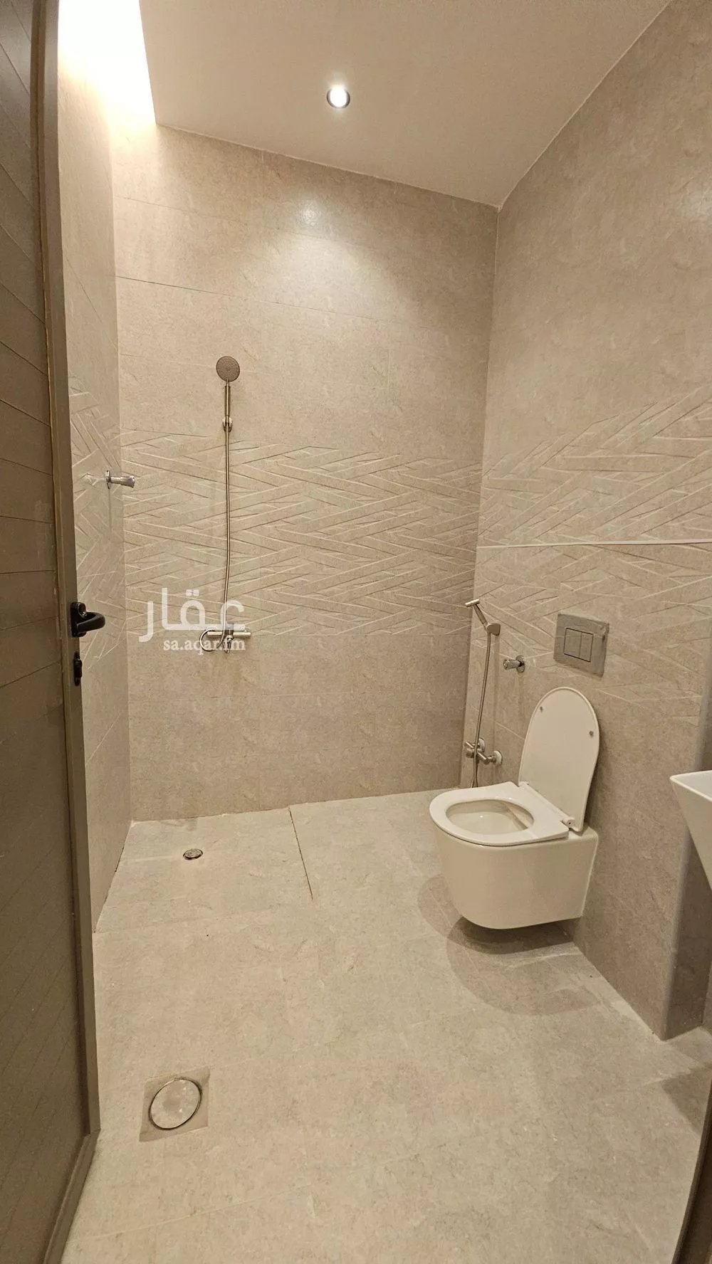 5 bedroom floor in Badr 8
