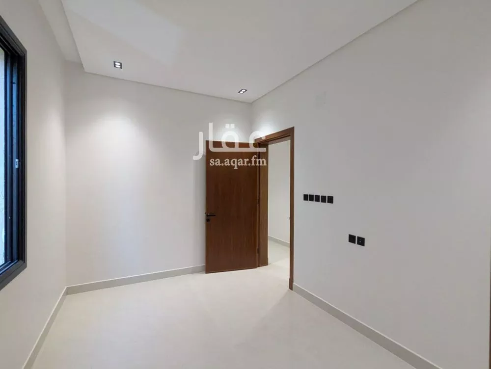 3 bedroom floor in Tuwaiq 4