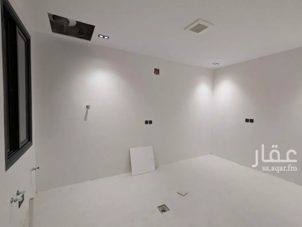 3 bedroom floor in Tuwaiq 7