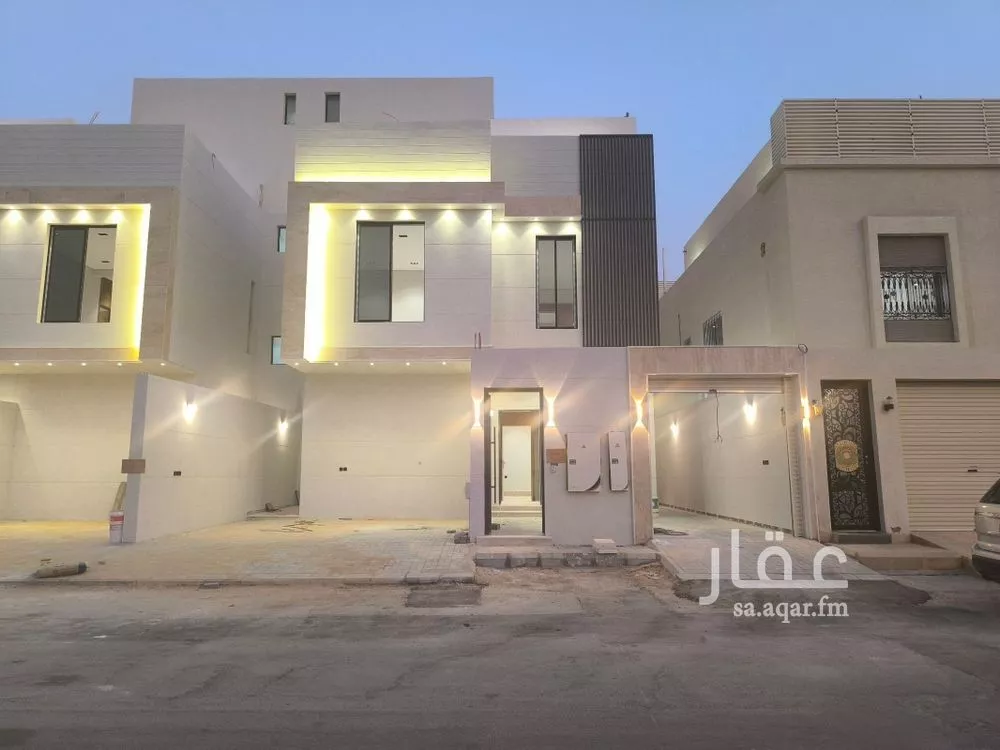 3 bedroom floor in Al Uraija Al Gharbiyah 2