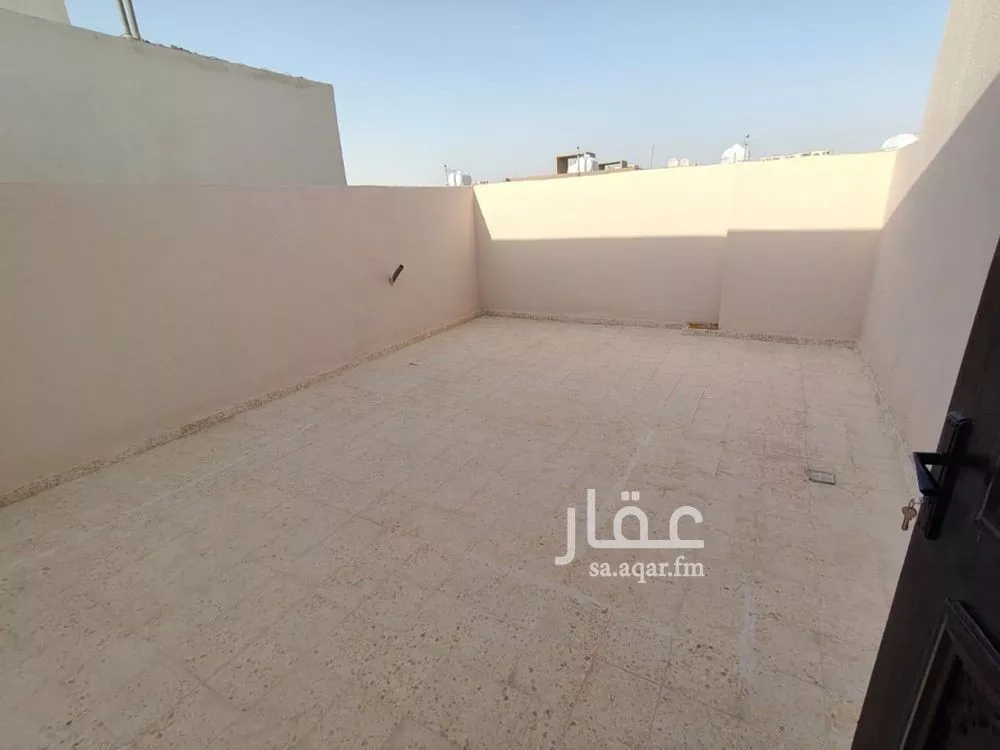 4 bedroom floor in Badr 15